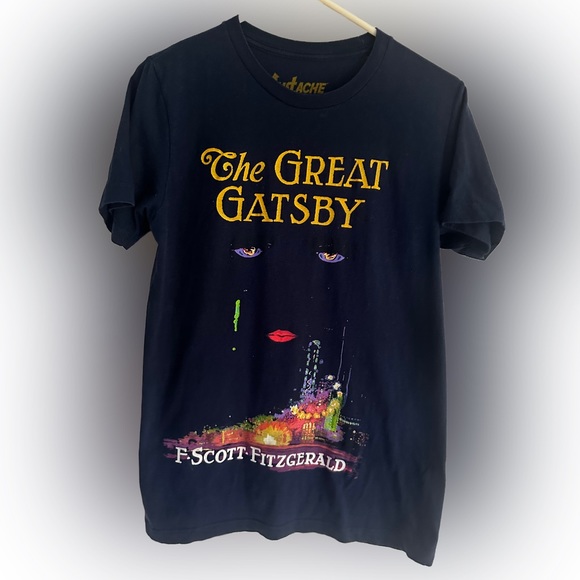 The Great Gatsby Graphic Tee - Picture 1 of 9